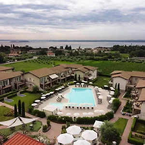 **** Aparthotel Garda Italia